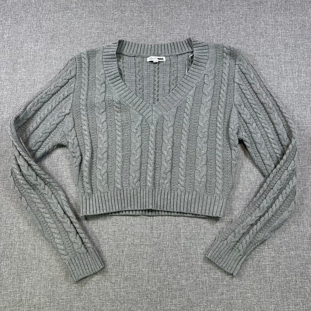 Fashion Nova Womens Grey Cable Knit Cropped V-Neck Sweater Size Medium